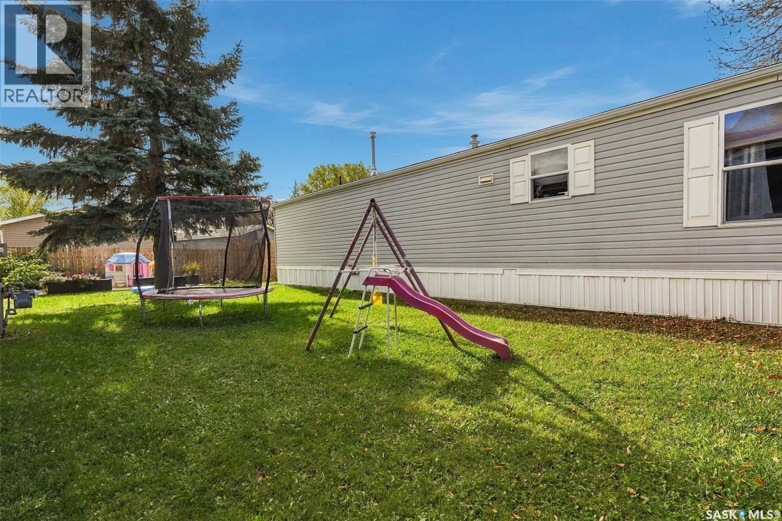 305 5th AVENUE, Caronport — photo 33