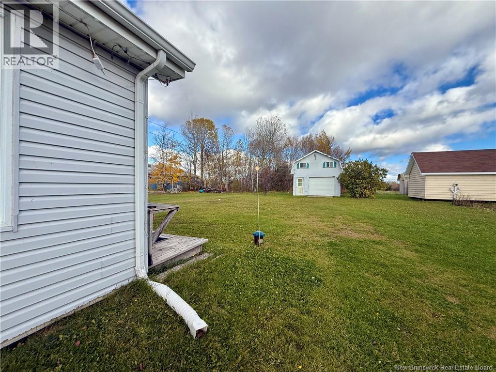 1552 Route 135 photo 3