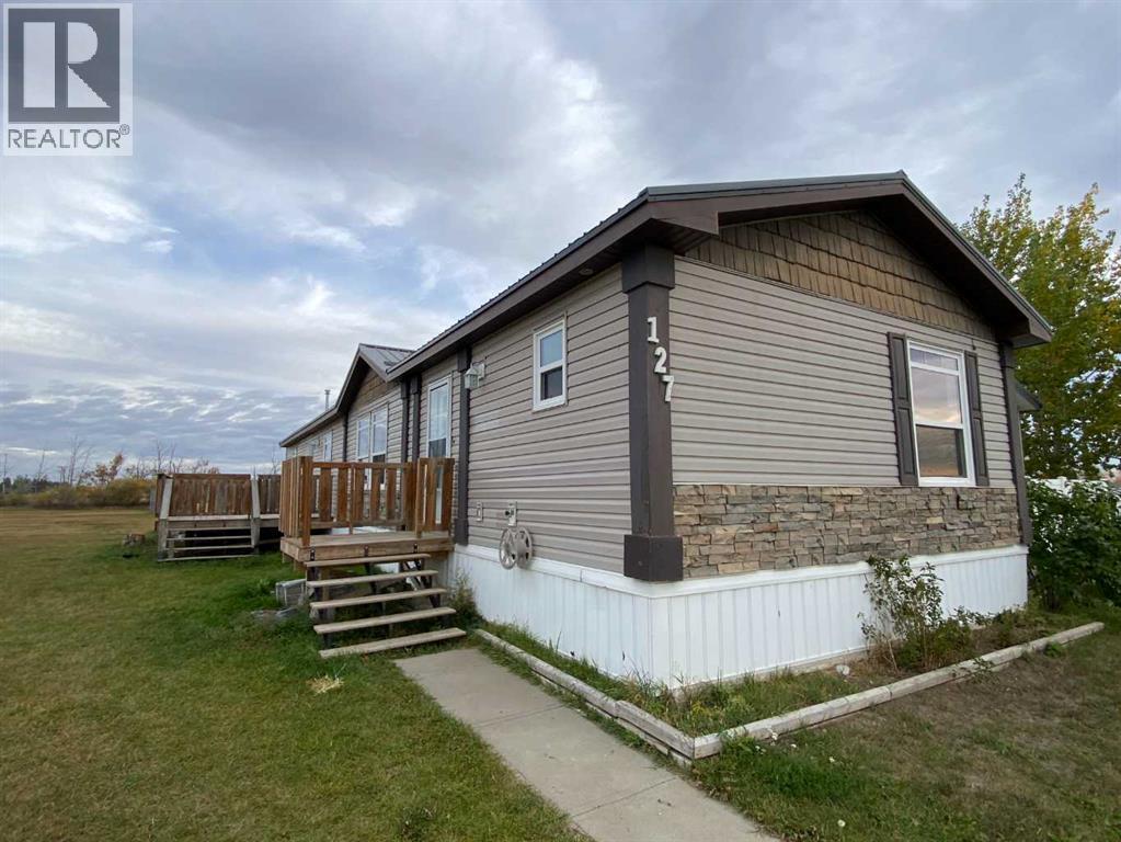 127 Meadowplace Drive E, Brooks, Alberta, T1R0X1