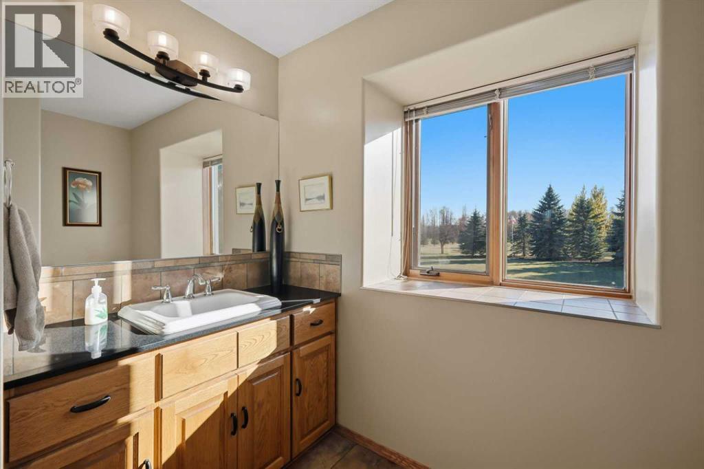 Listing photo – 255054 Township Road 432, Rural Ponoka County