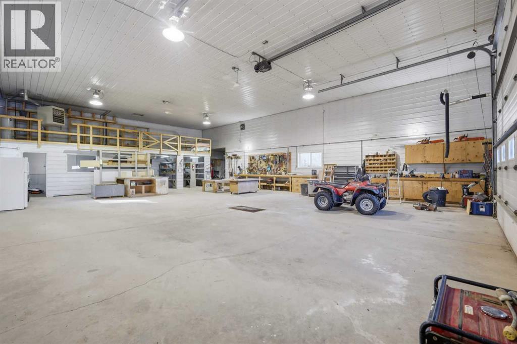 Listing photo – 255054 Township Road 432, Rural Ponoka County