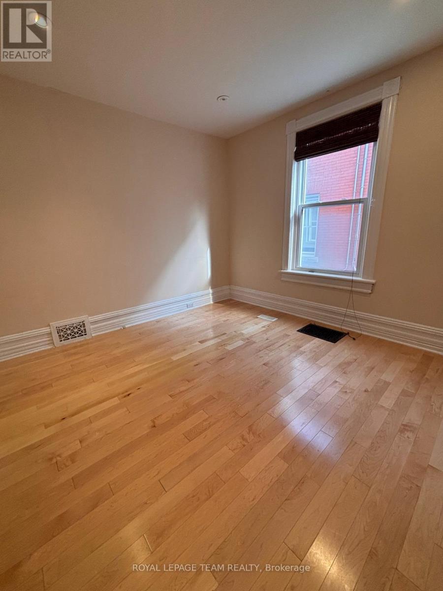 1 - 371 BRONSON AVENUE, Ottawa — photo 10
