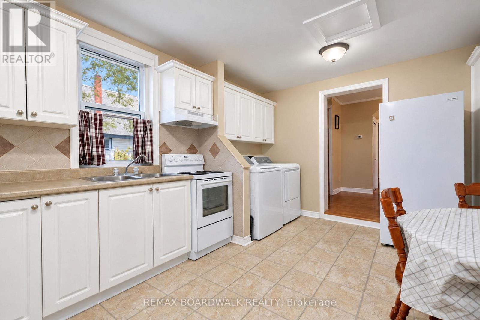 46 CAMERON STREET - 14