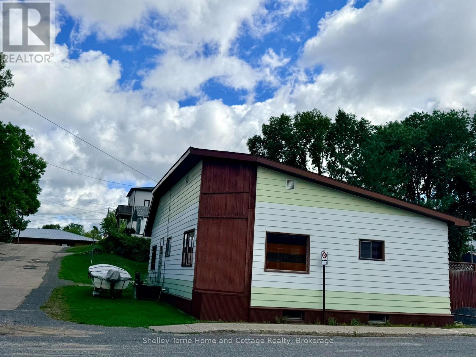 613 FRONT STREET, Kenora (Keewatin)