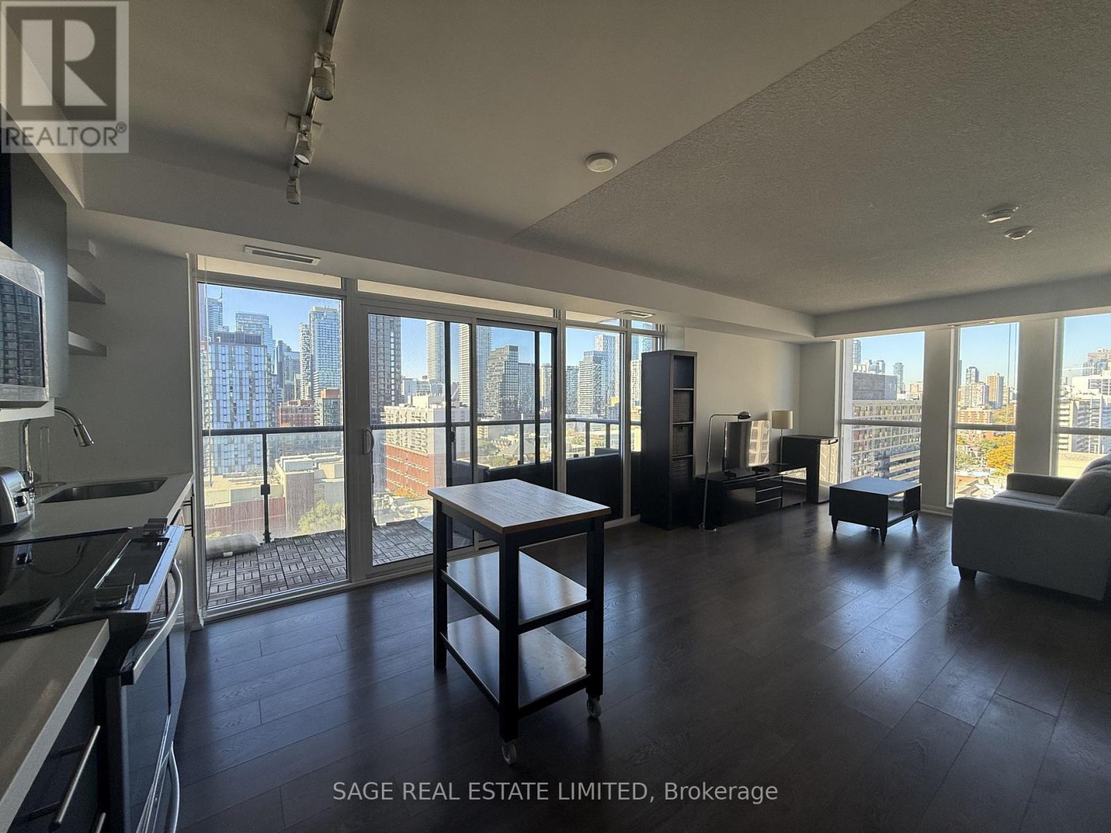 Photo of 400 Adelaide Street
