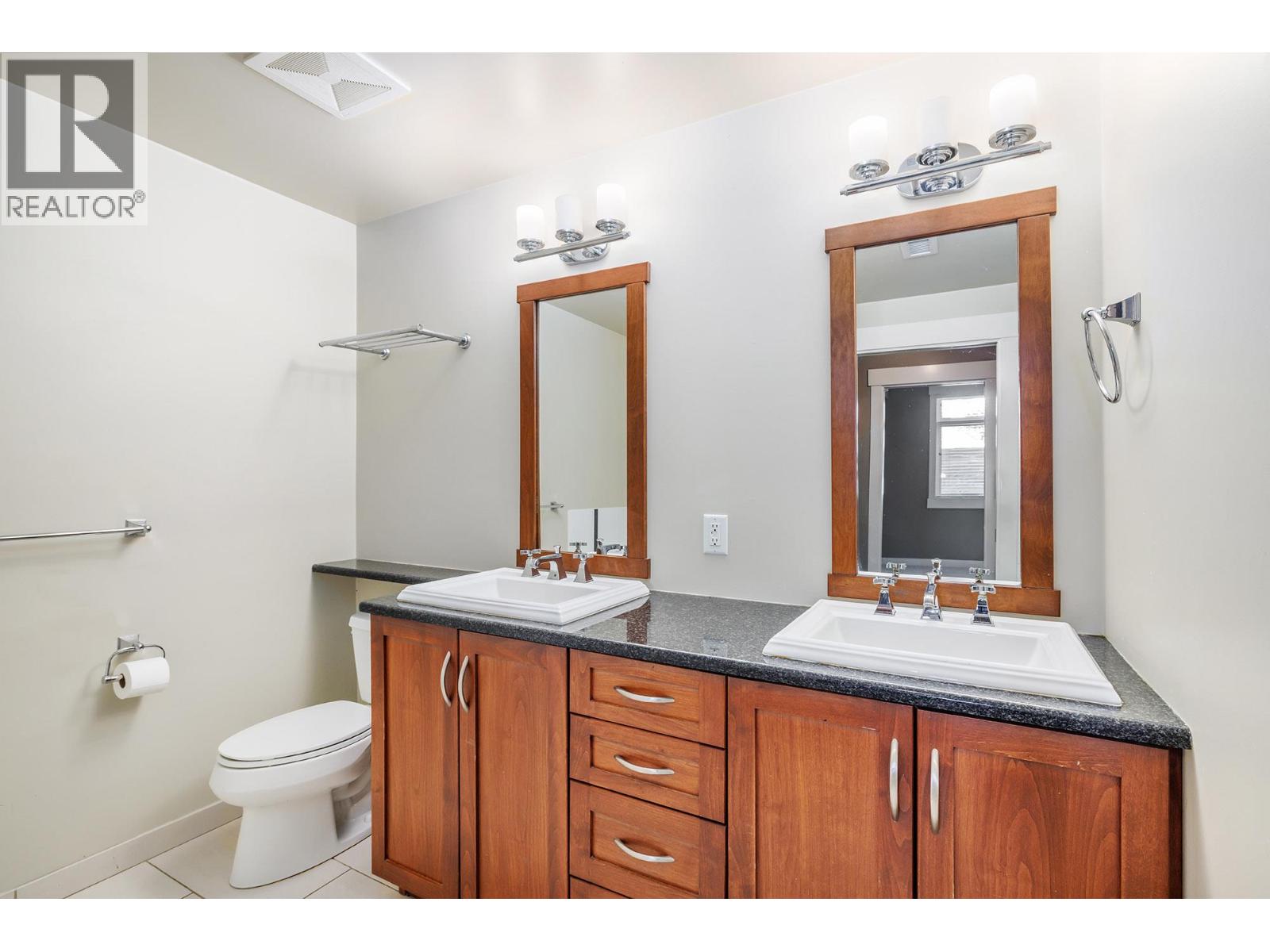 #103 2901 Abbott Street - 13