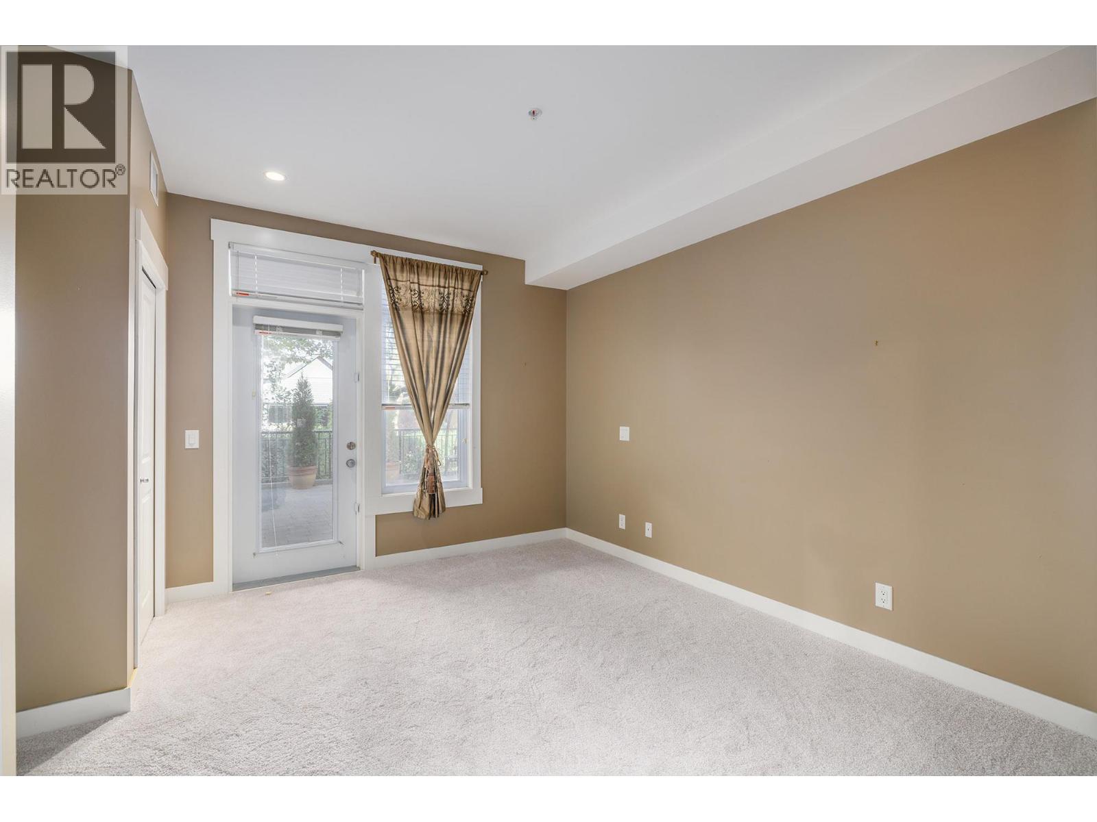 #103 2901 Abbott Street - 15