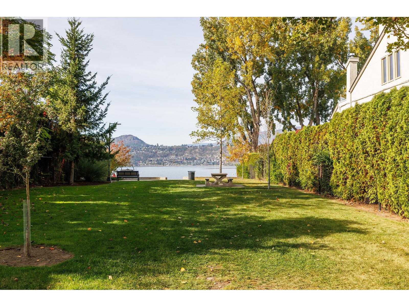 #103 2901 Abbott Street - 30