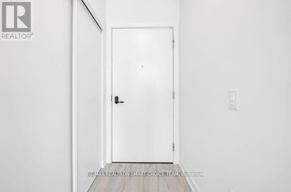1316 - 220 MISSINNIHE WAY, Mississauga (Port Credit) — photo 5