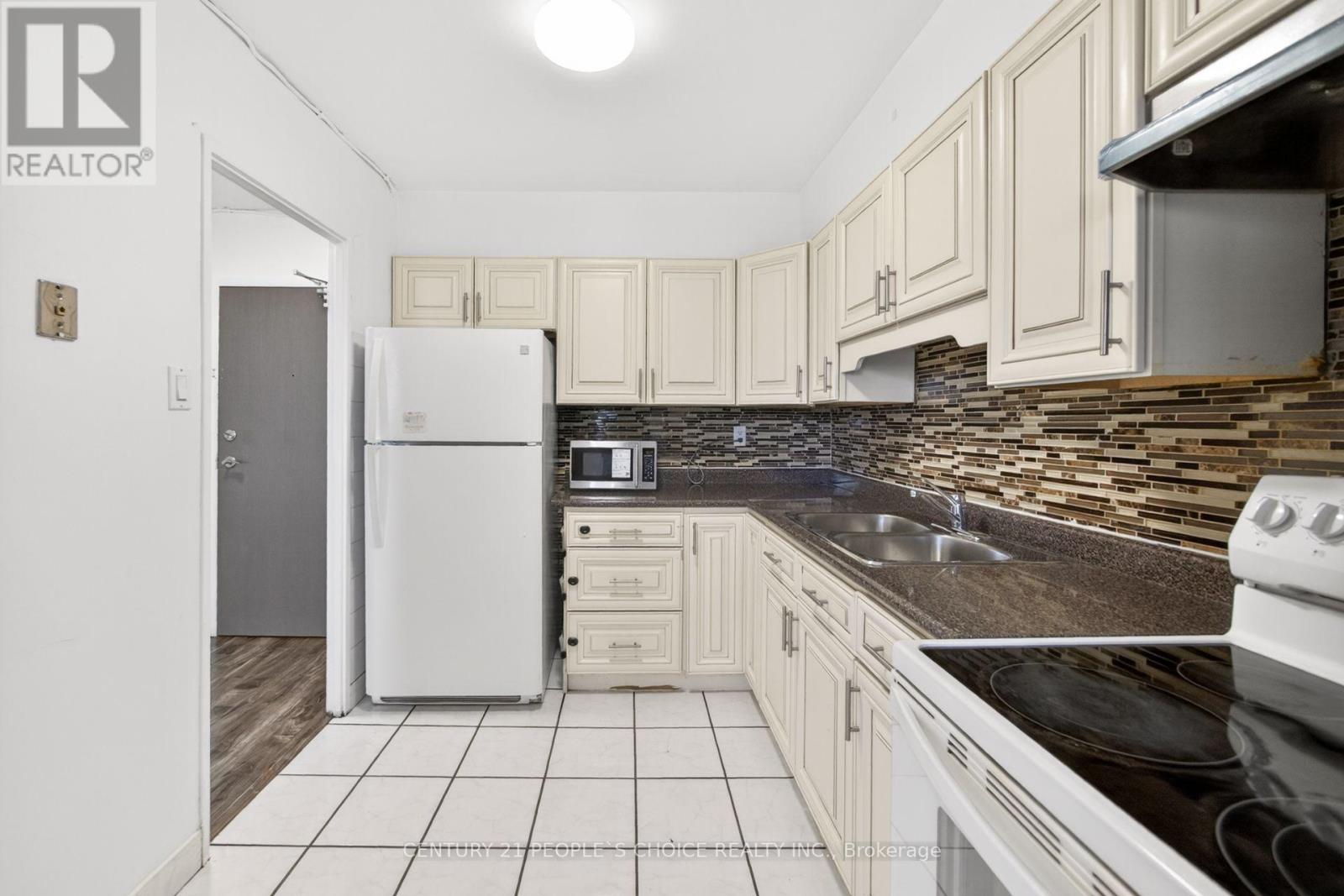 902- 3390 Weston Road, Toronto, ON photo 15