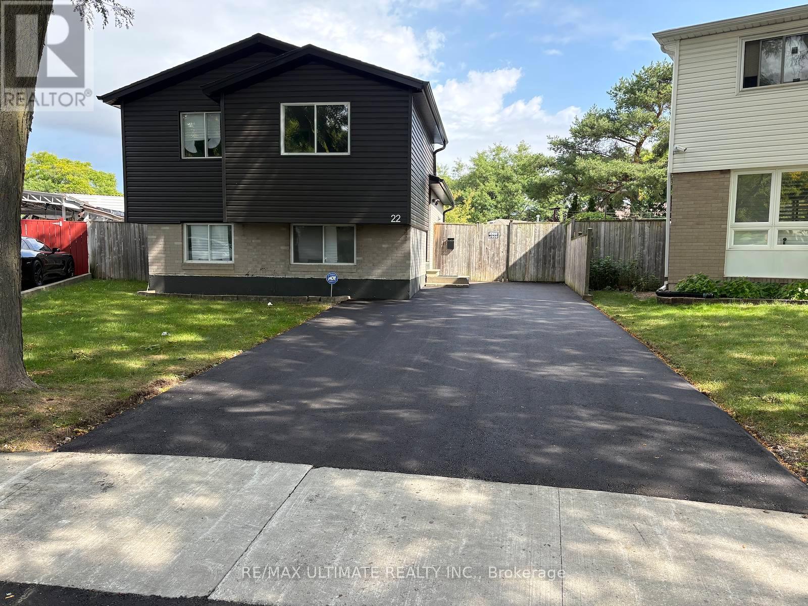 22 SULTAN POOL DRIVE, Toronto (West Humber-Clairville) — photo 4
