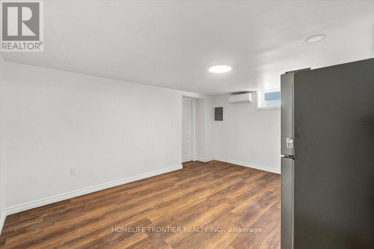 5 - 99 REGENT ROAD, Toronto (Downsview-Roding-CFB) — photo 4