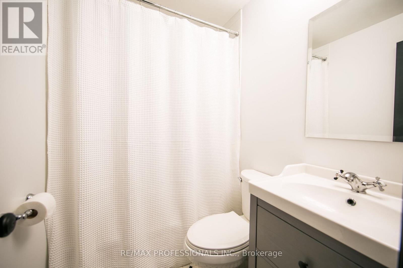 124 CLOSE AVENUE - 30