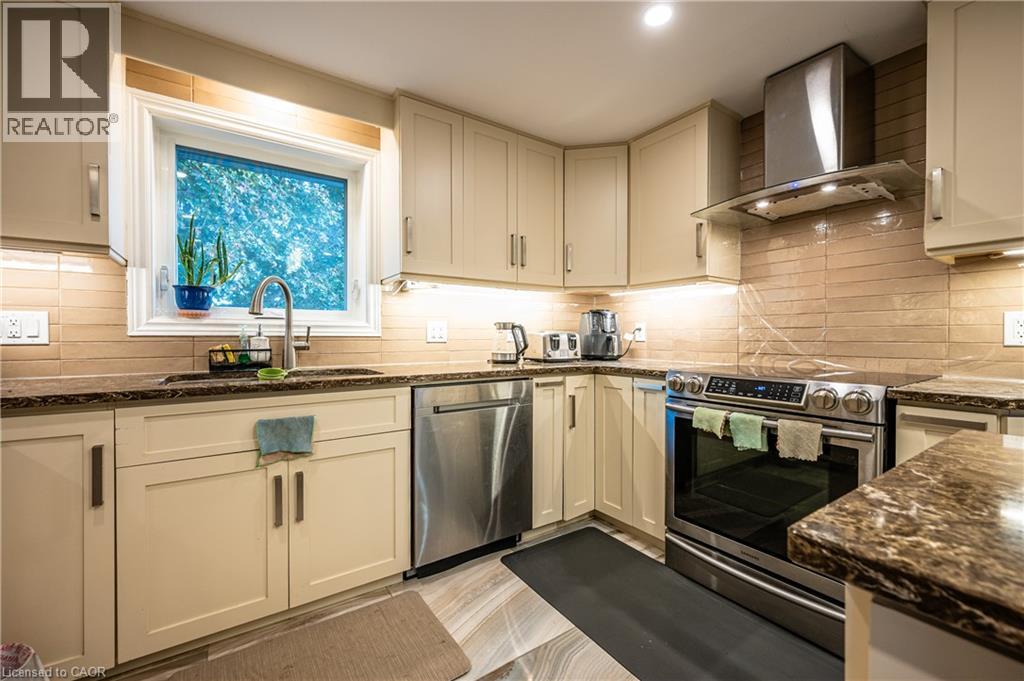 214 MISTY Court Unit# Upper, Kitchener — photo 6