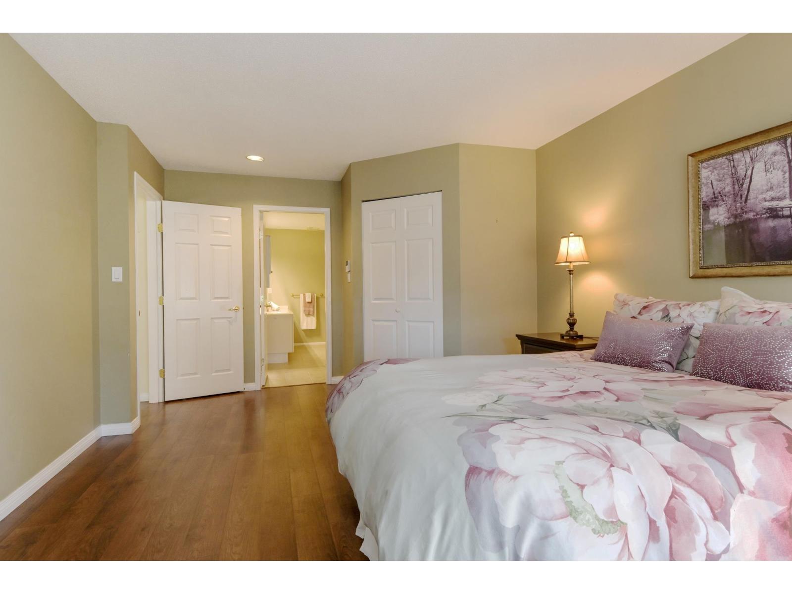Photo of 49 6488 168 STREET 19