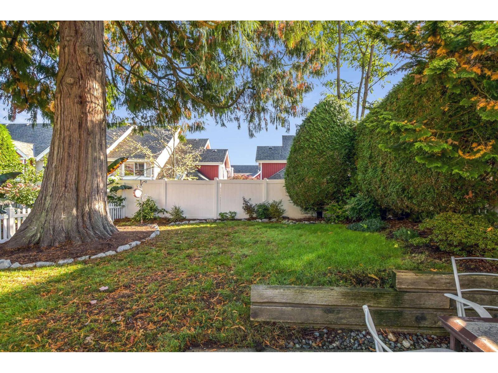 Photo of 49 6488 168 STREET 26