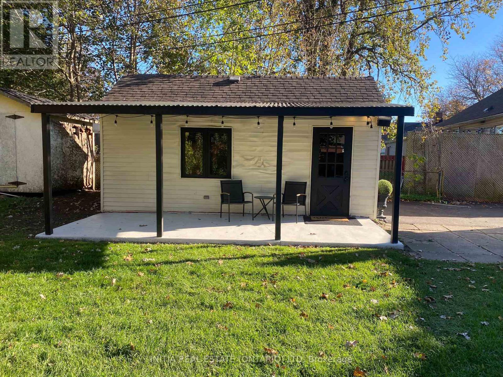 486 HALE STREET - 31