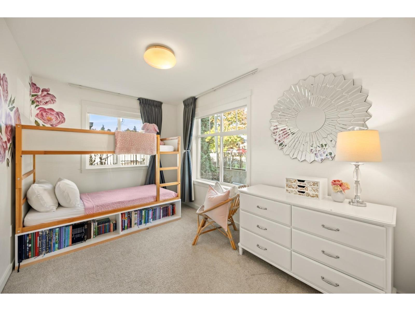 203 15621 MARINE DRIVE, White Rock - Image 1
