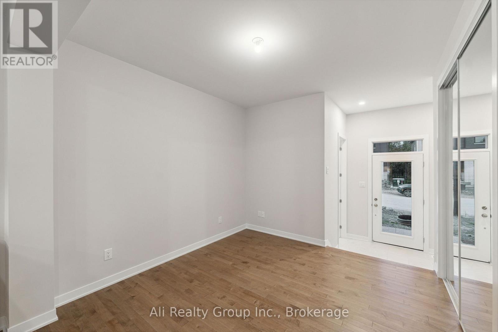 242 FALSETTO STREET, Ottawa — photo 9