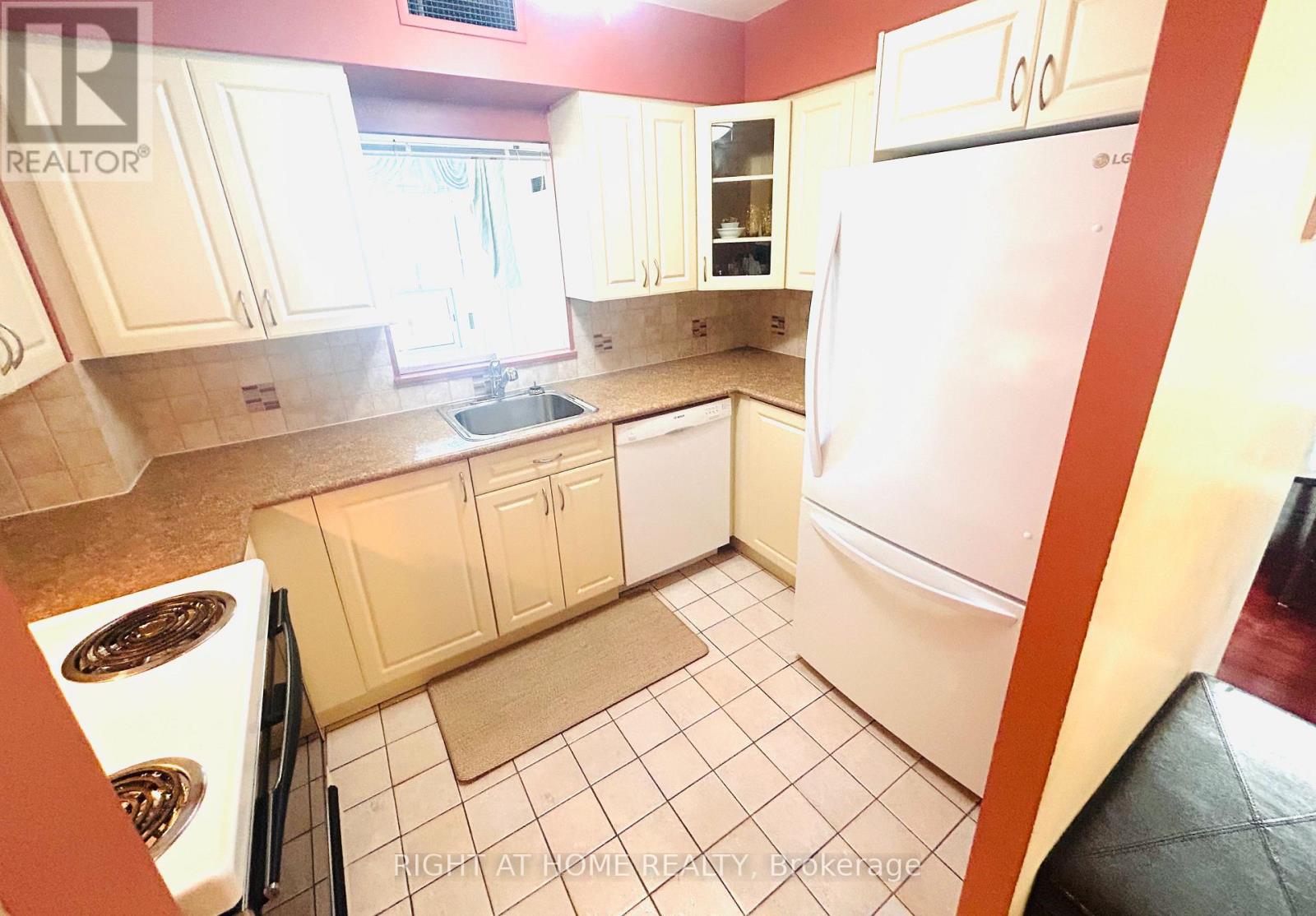 1009 - 11 THORNCLIFFE PK DRIVE, Toronto (Thorncliffe Park) — photo 8