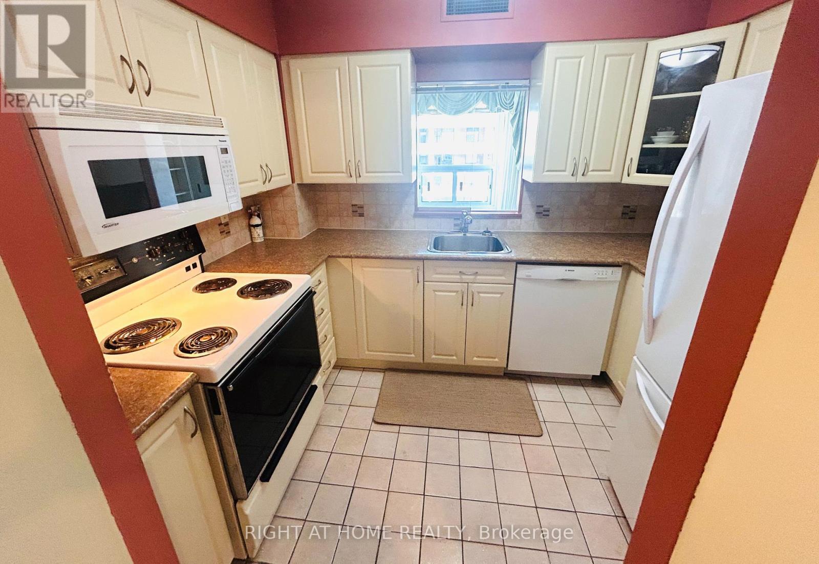 1009 - 11 THORNCLIFFE PK DRIVE, Toronto (Thorncliffe Park) — photo 9