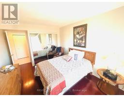 1009 - 11 Thorncliffe Pk Drive, Toronto, ON M4H1P3 Photo 10