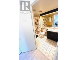 1009 - 11 Thorncliffe Pk Drive, Toronto, ON M4H1P3 Photo 12