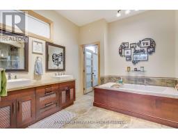 11201 Lake Ridge Road, Scugog, ON L9L1V7 Photo 13