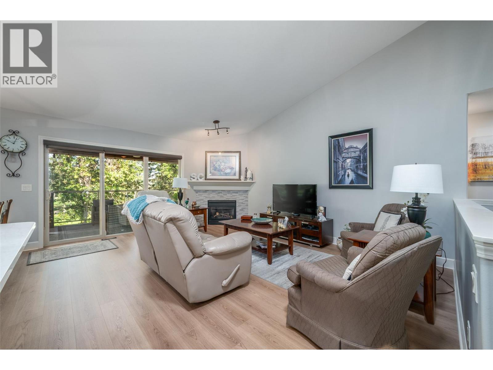 3452 Camelback Drive, Kelowna