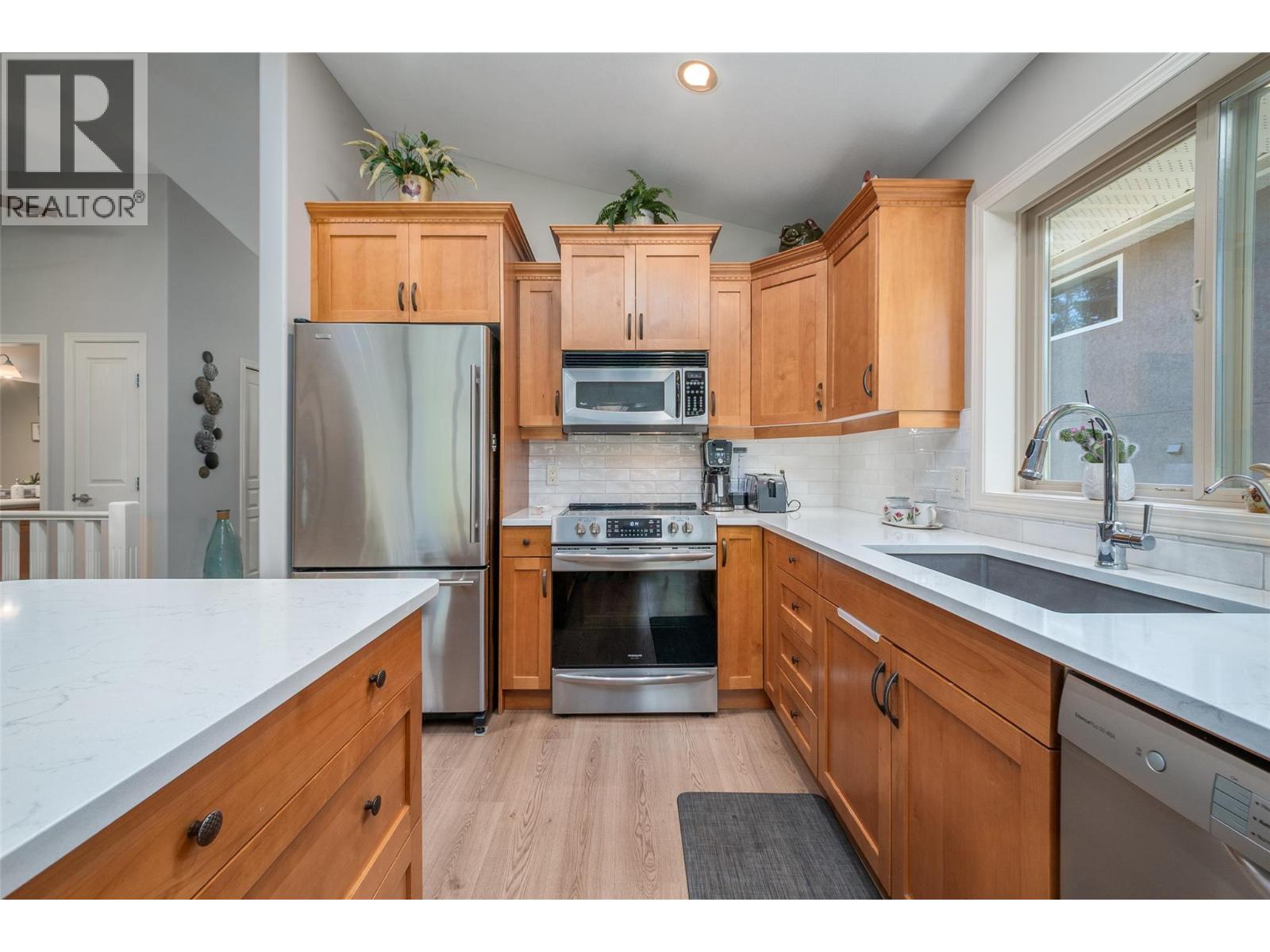 3452 Camelback Drive, Kelowna