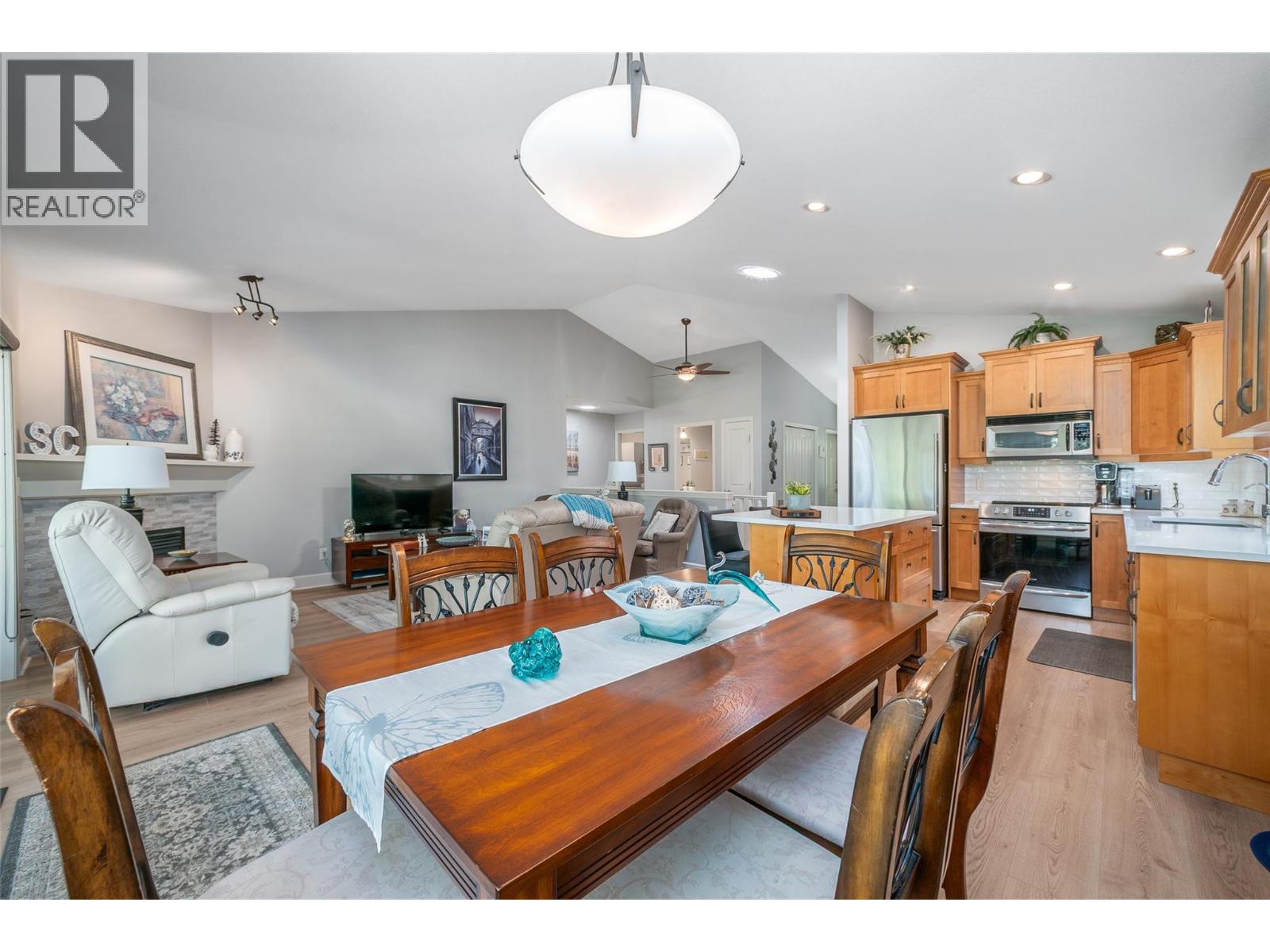 3452 Camelback Drive, Kelowna