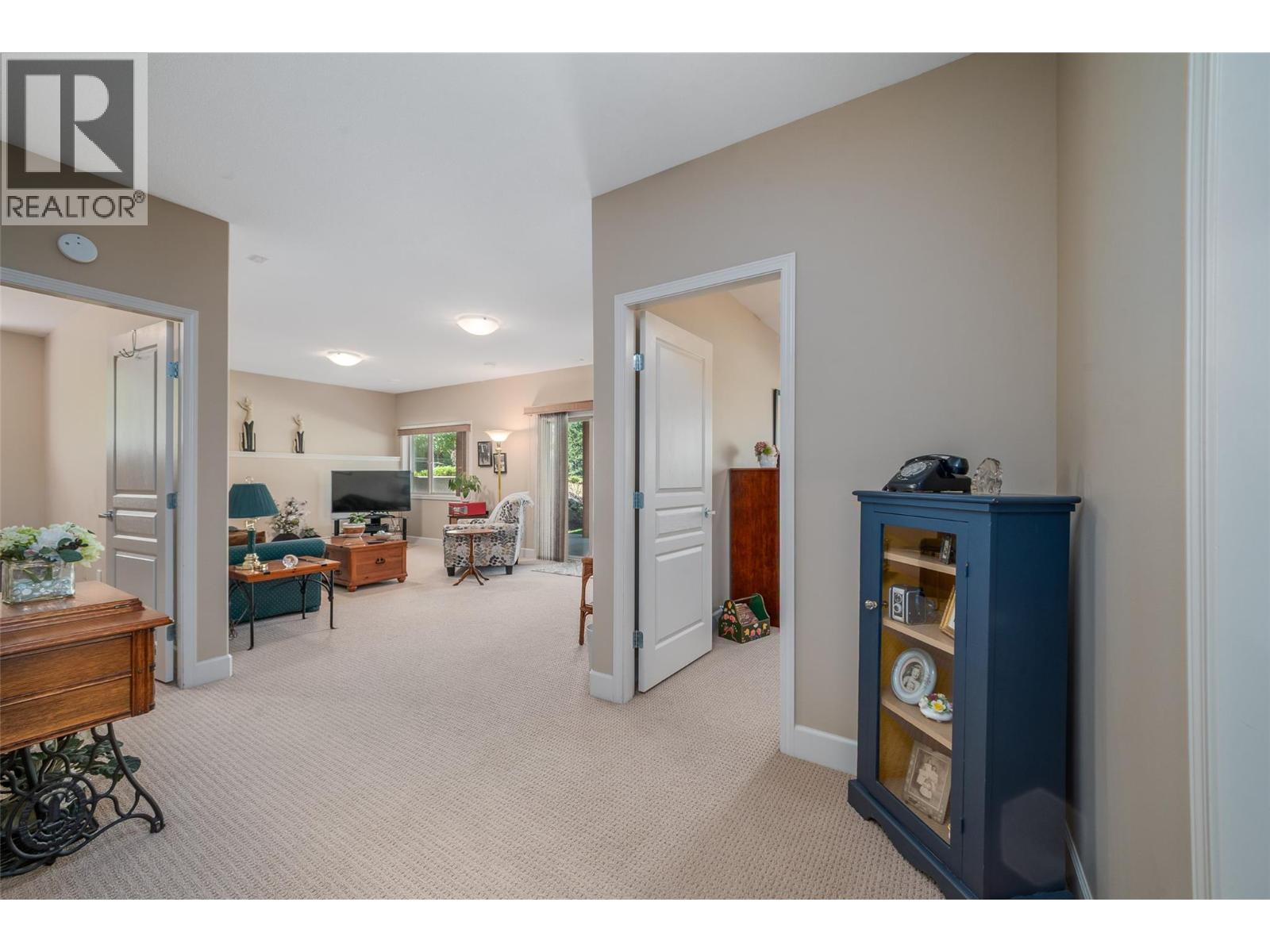 3452 Camelback Drive - 33