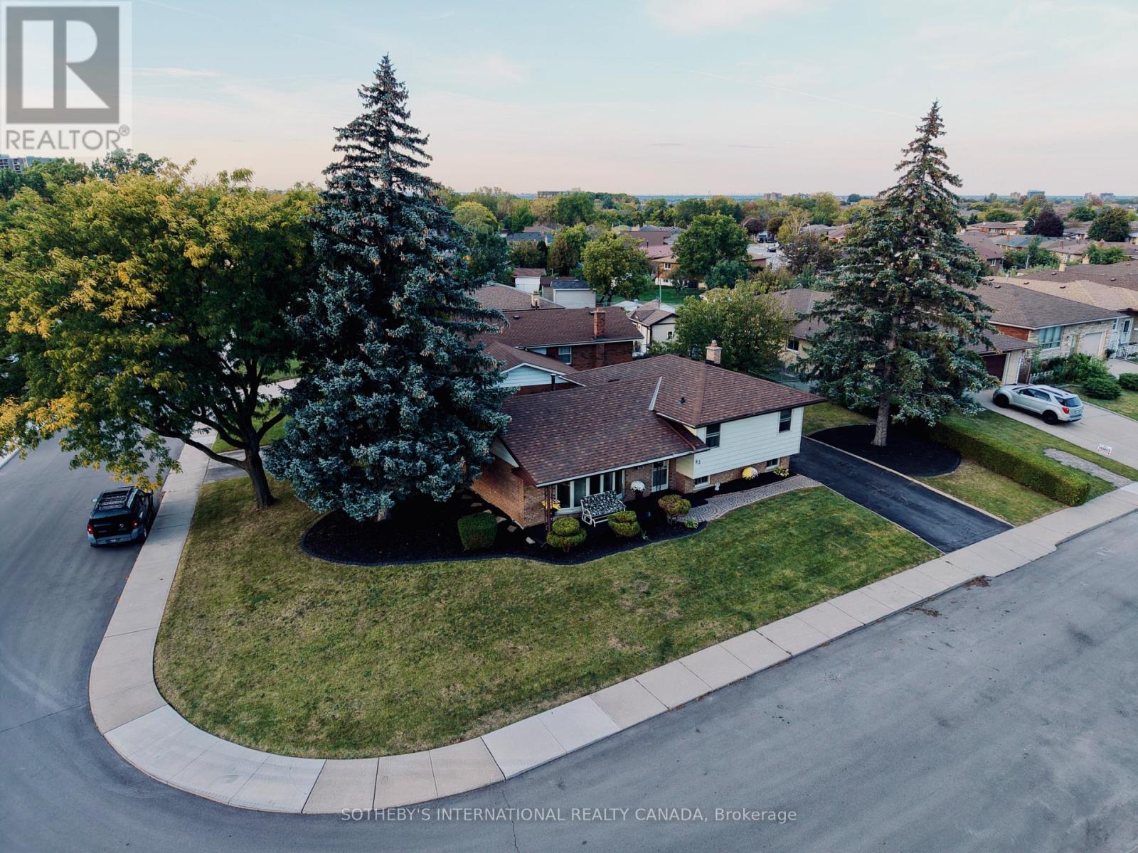 83 MARCELLA CRESCENT SW, Hamilton (Gershome)