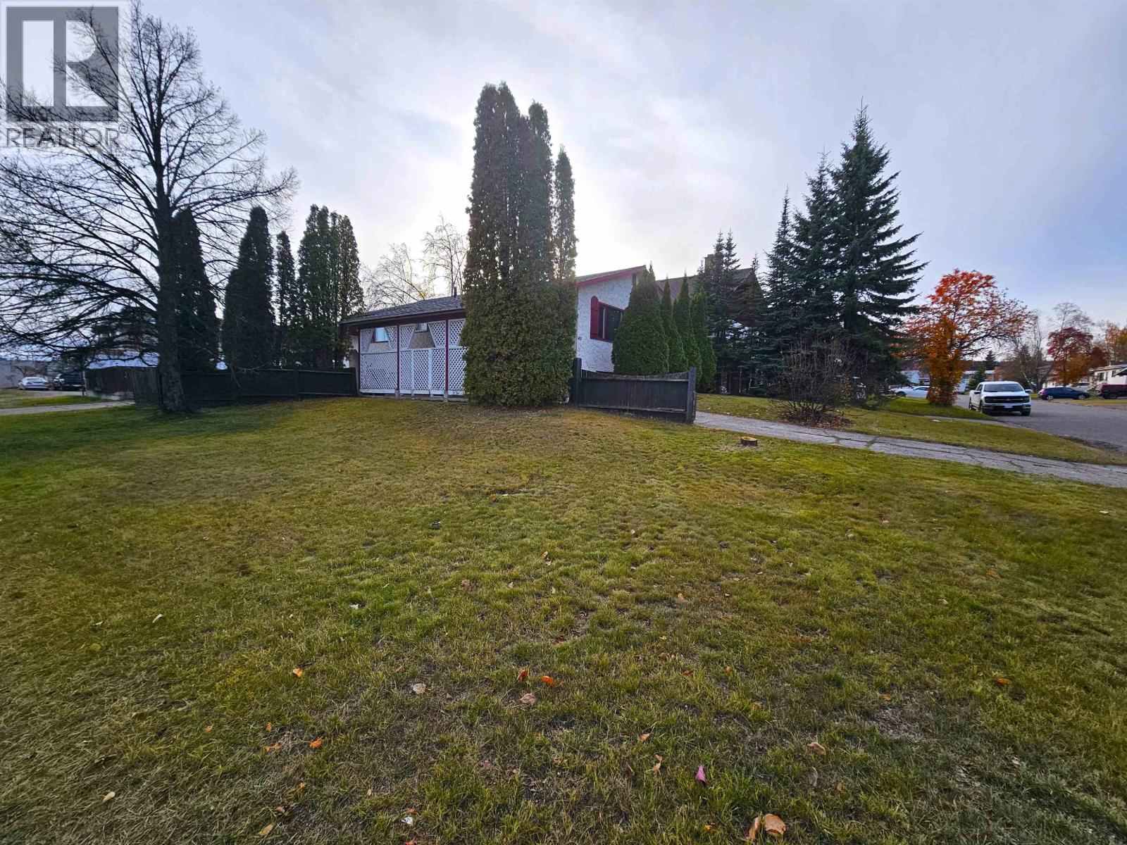 1401 FRASER CRESCENT photo 17