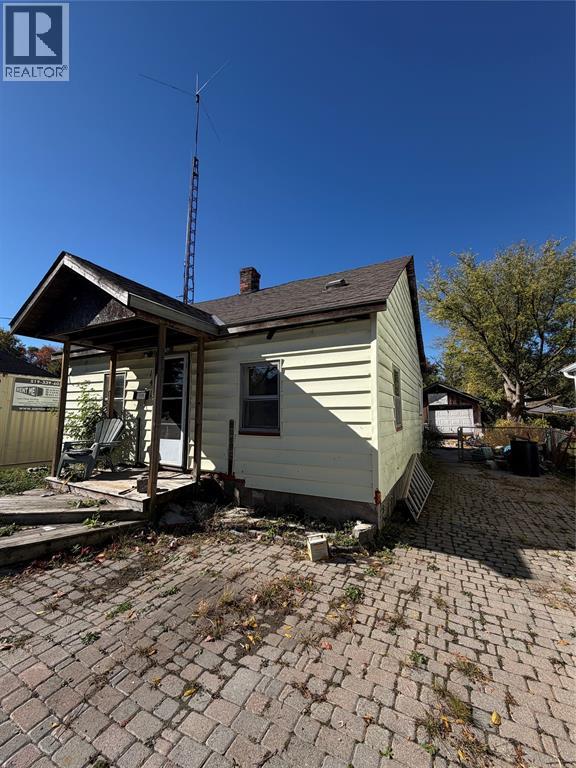 141 WHITMORE AVENUE, Sarnia — photo 4