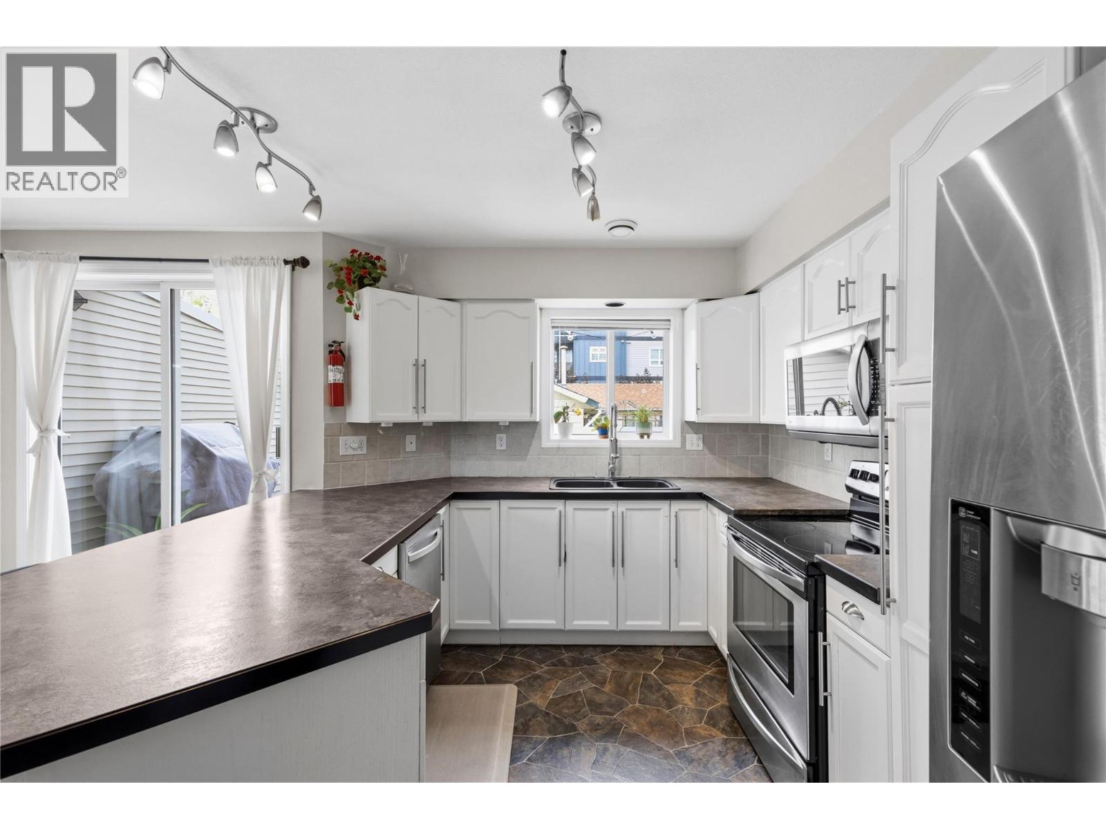 #101 99 CALGARY Avenue - 7