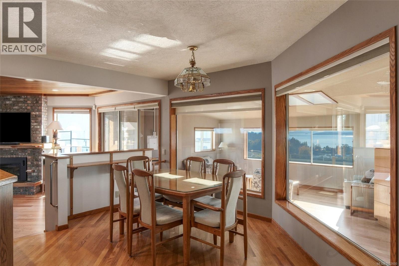  11027 Greenpark Drive, North Saanich