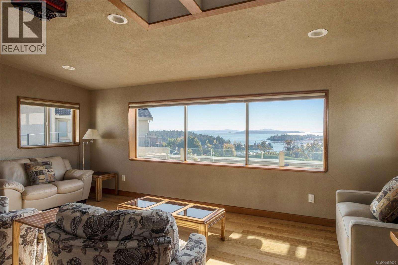  11027 Greenpark Drive, North Saanich