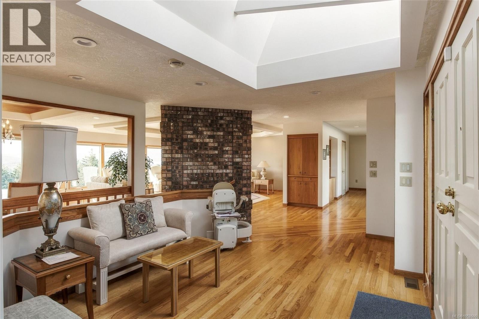 11027 Greenpark Drive, North Saanich