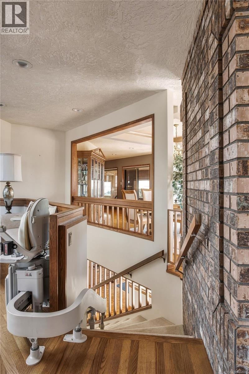 11027 Greenpark Dr - 28