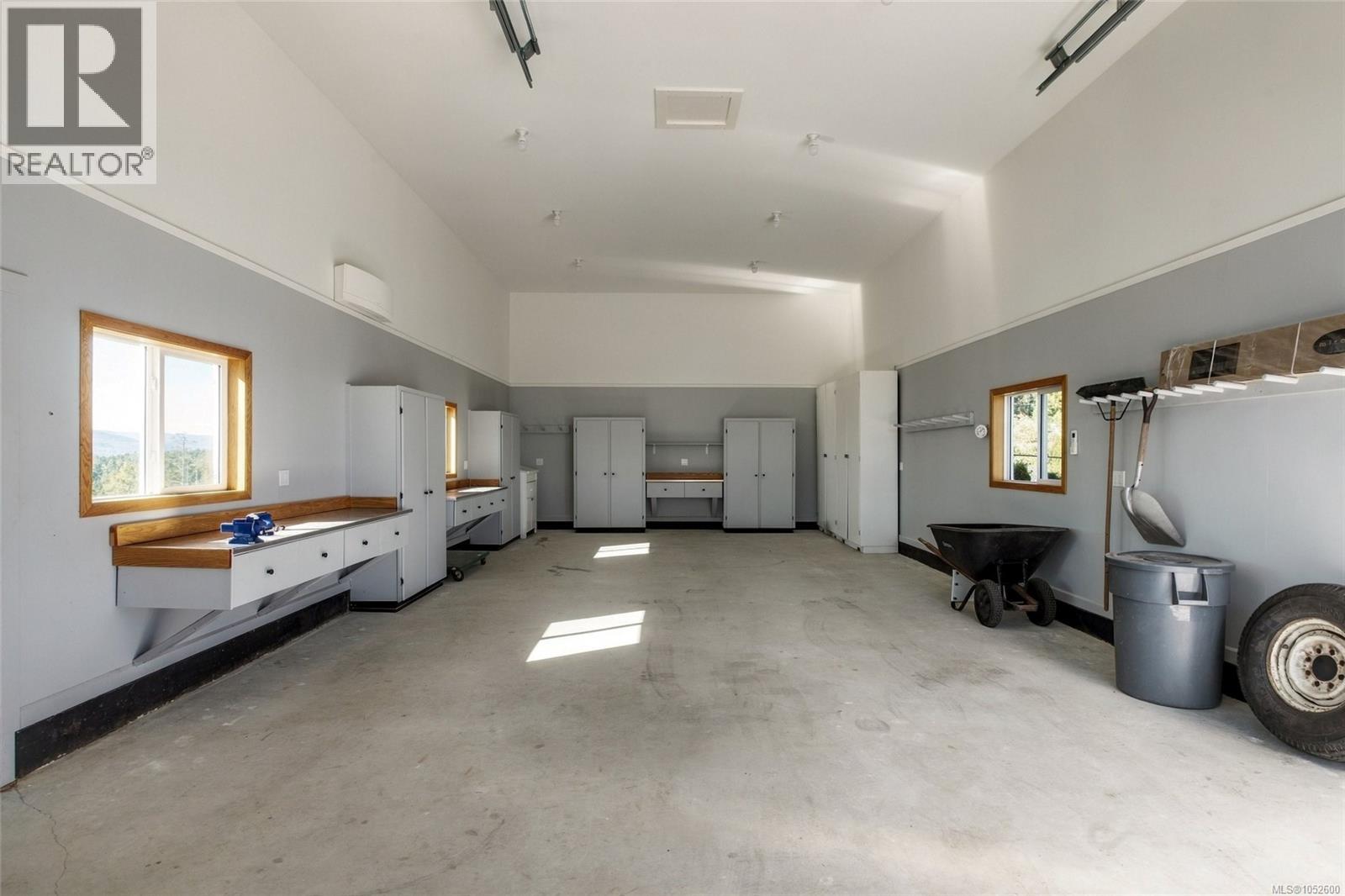  11027 Greenpark Drive, North Saanich