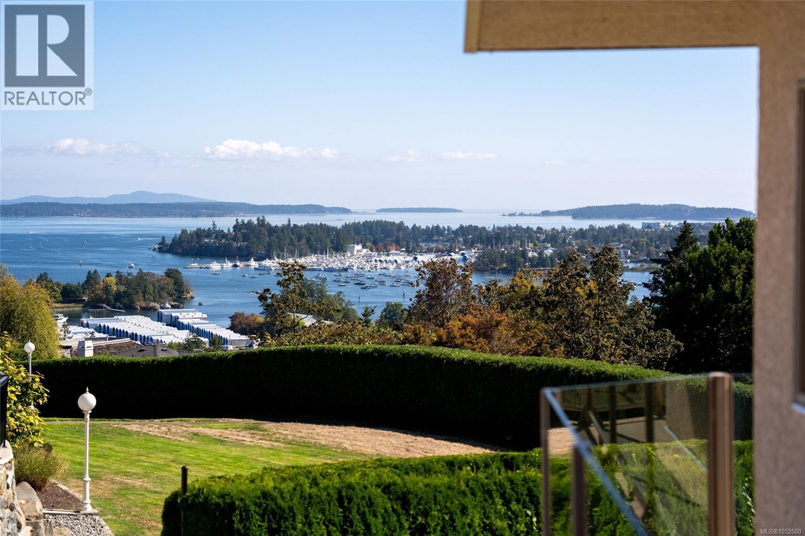  11027 Greenpark Drive, North Saanich
