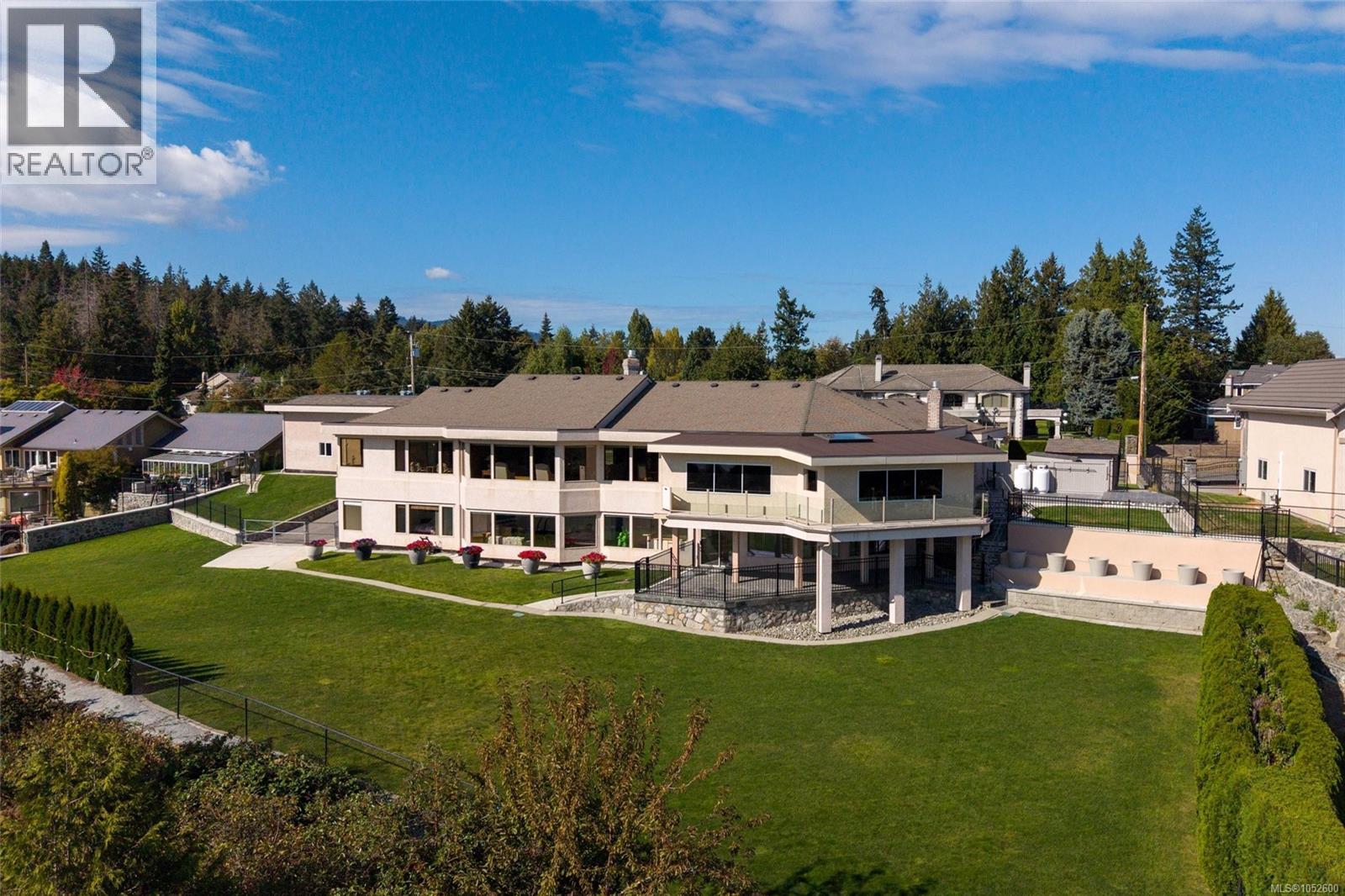  11027 Greenpark Drive, North Saanich
