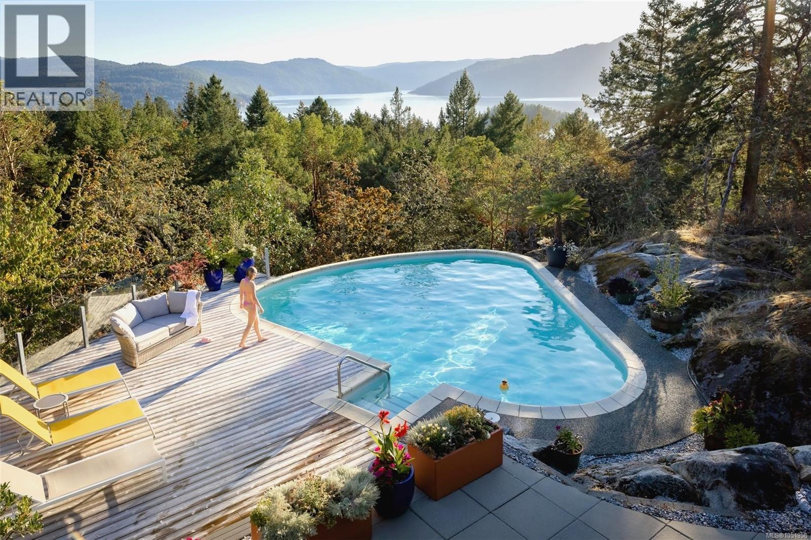 8074 McPhail Rd - 3