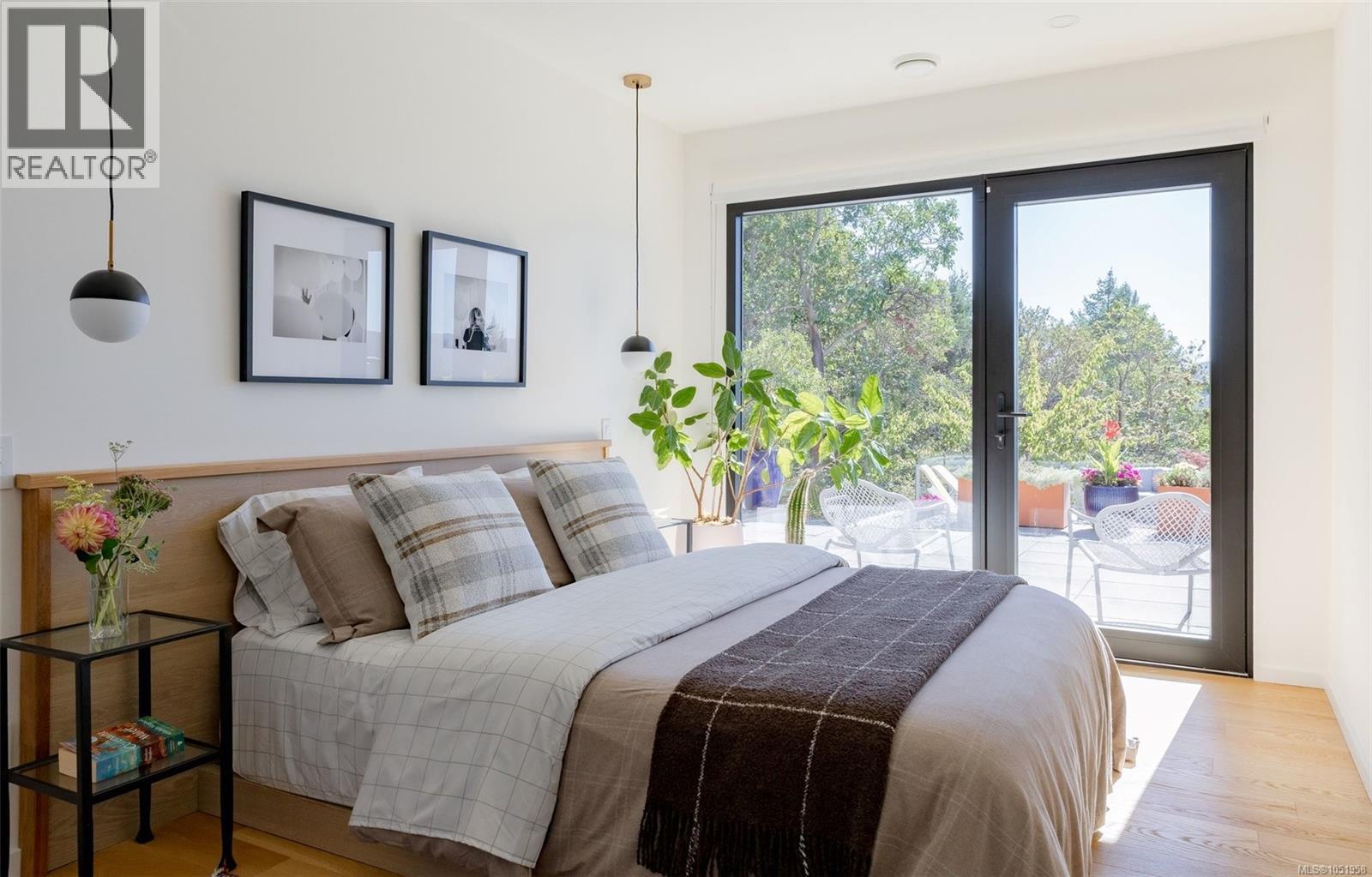  8074 McPhail Road, Central Saanich