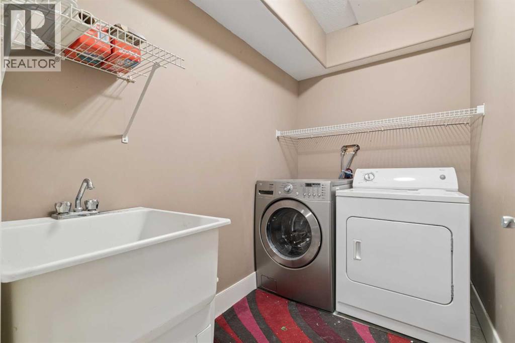4661 20 Street SW photo 29