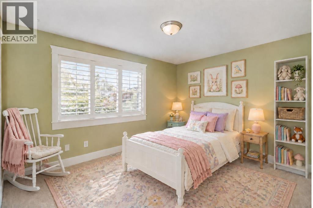 4661 20 Street SW photo 20