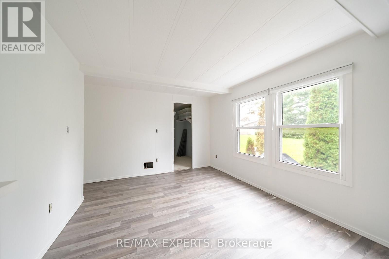 77 LINDEN LANE - 16
