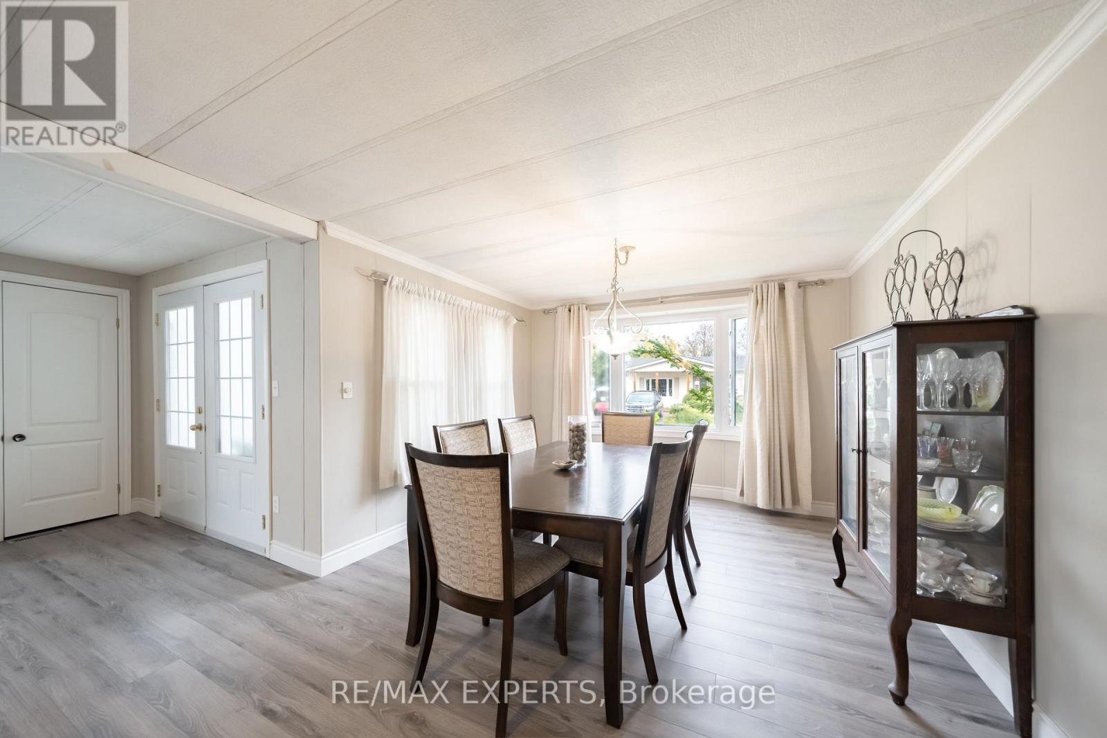 77 LINDEN LANE - 20