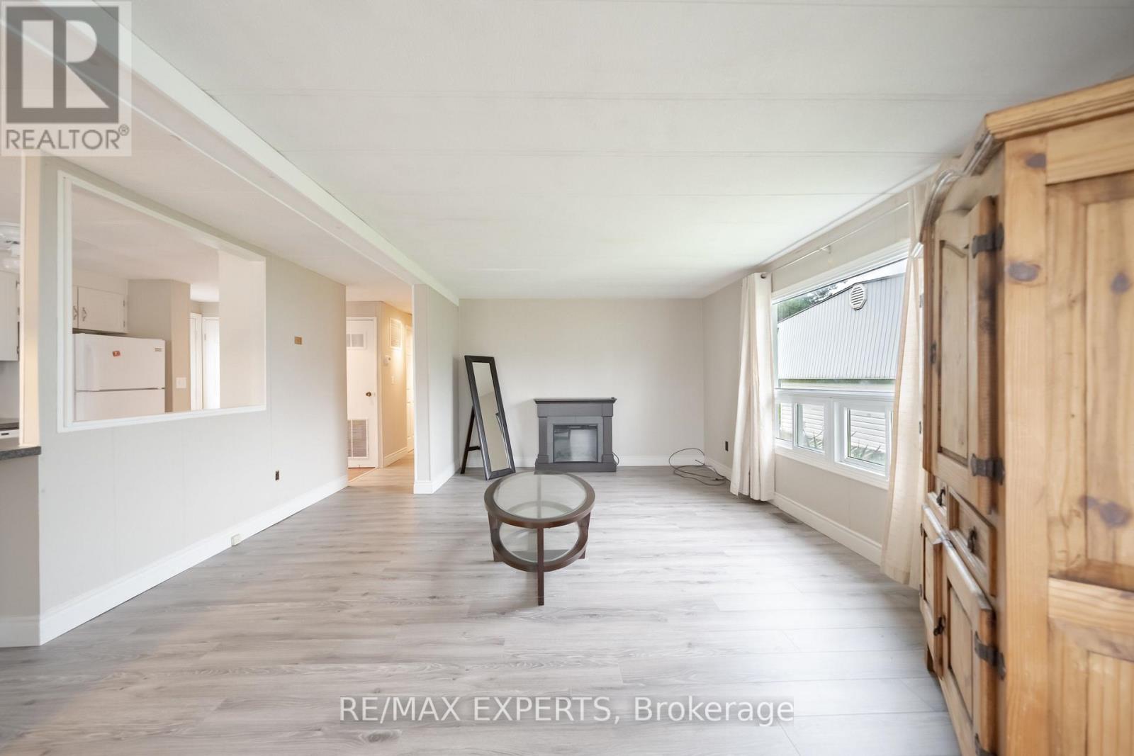 77 LINDEN LANE - 24